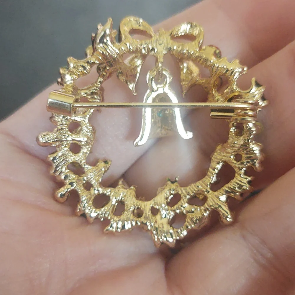 Holiday Wreath Brooch *Christmas In July*